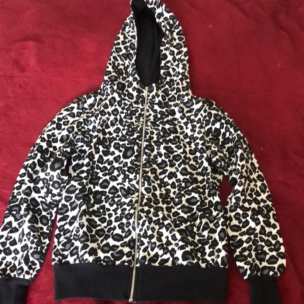 No string’s attached light coat